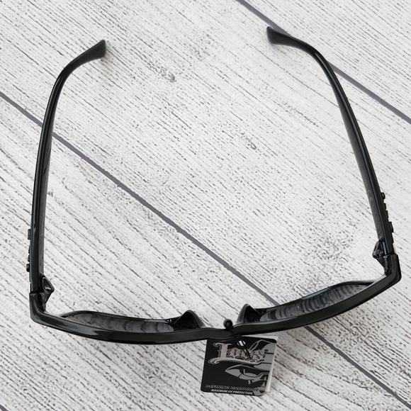 Locs Classic Men's Sunglasses - Picture 3 of 13